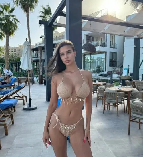 20 year old Call Girl service in Dehradun